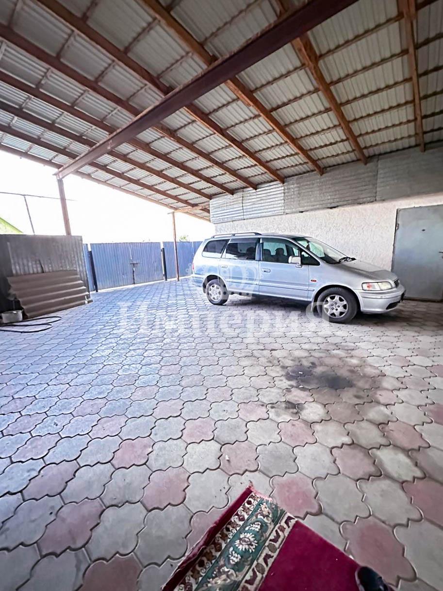 5-комнантный квартира, 1550.0 м²,Аманжолова за 21 000 000