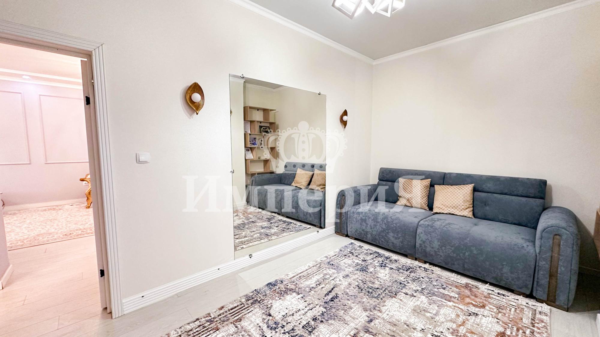 5-комнантная квартира, 176.0 м²,Назарбаева за 52 000 000