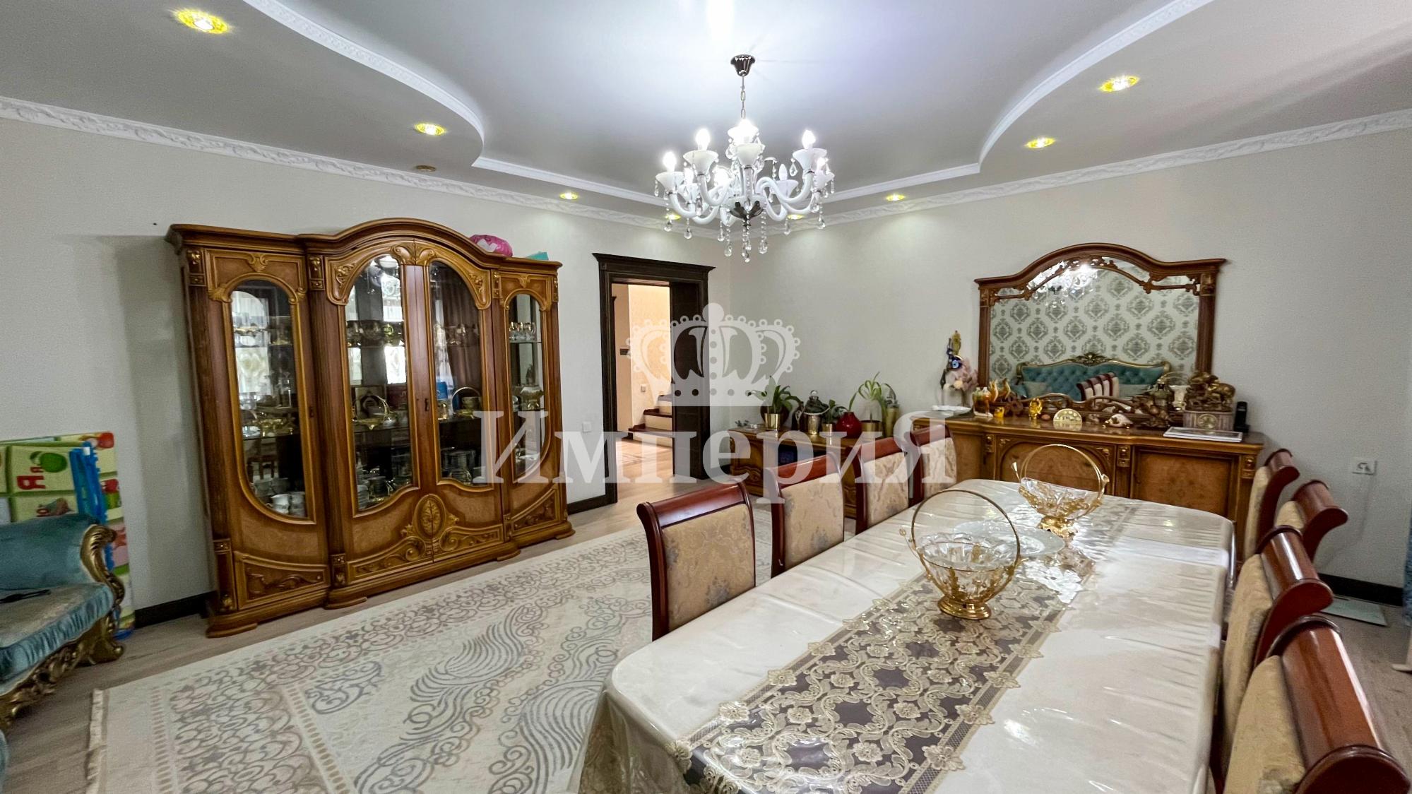 7-комнантный квартира, 293.1 м²,Есенберлина за 120 000 000