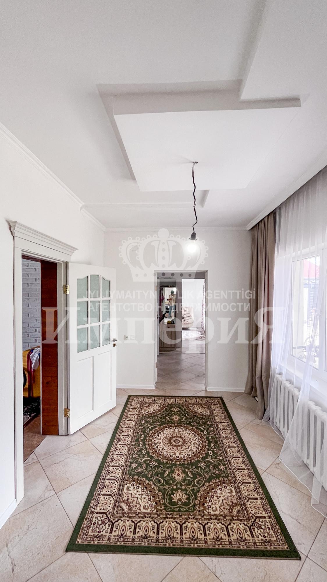 5-комнантный квартира, 144.0 м²,Базарбаева за 27 800 000