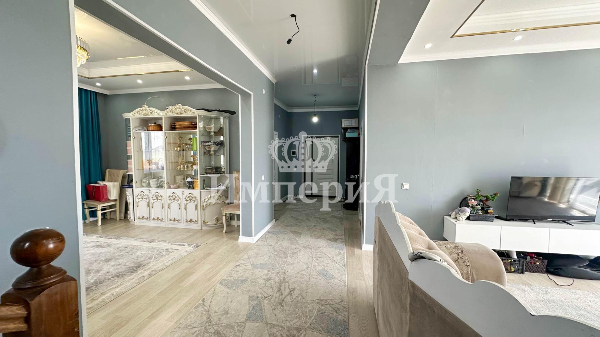 7-комнантный квартира, 220.0 м²,Абая за 40 000 000