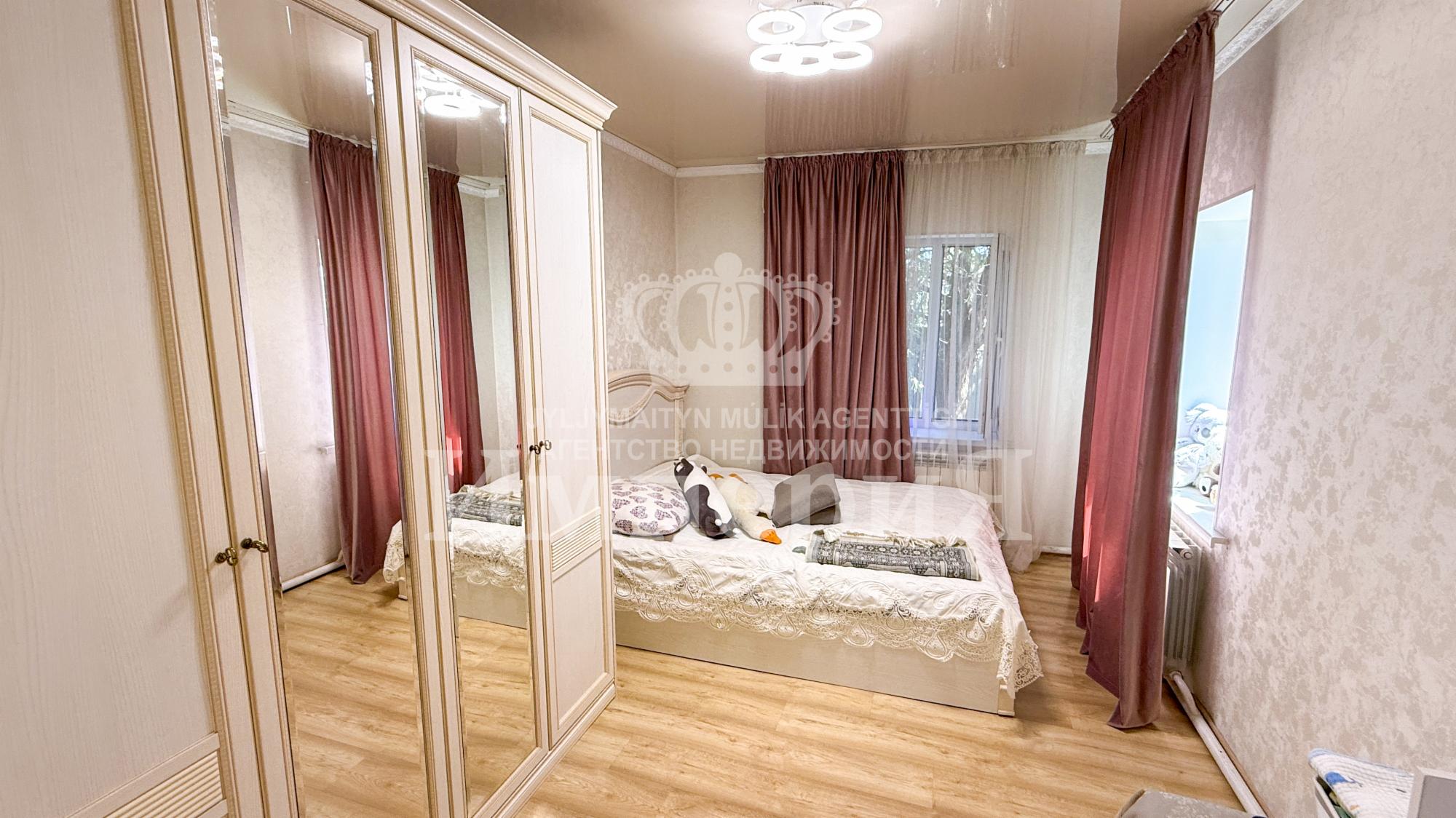 4-комнантный квартира, 90.0 м²,Мерекенова за 32 000 000