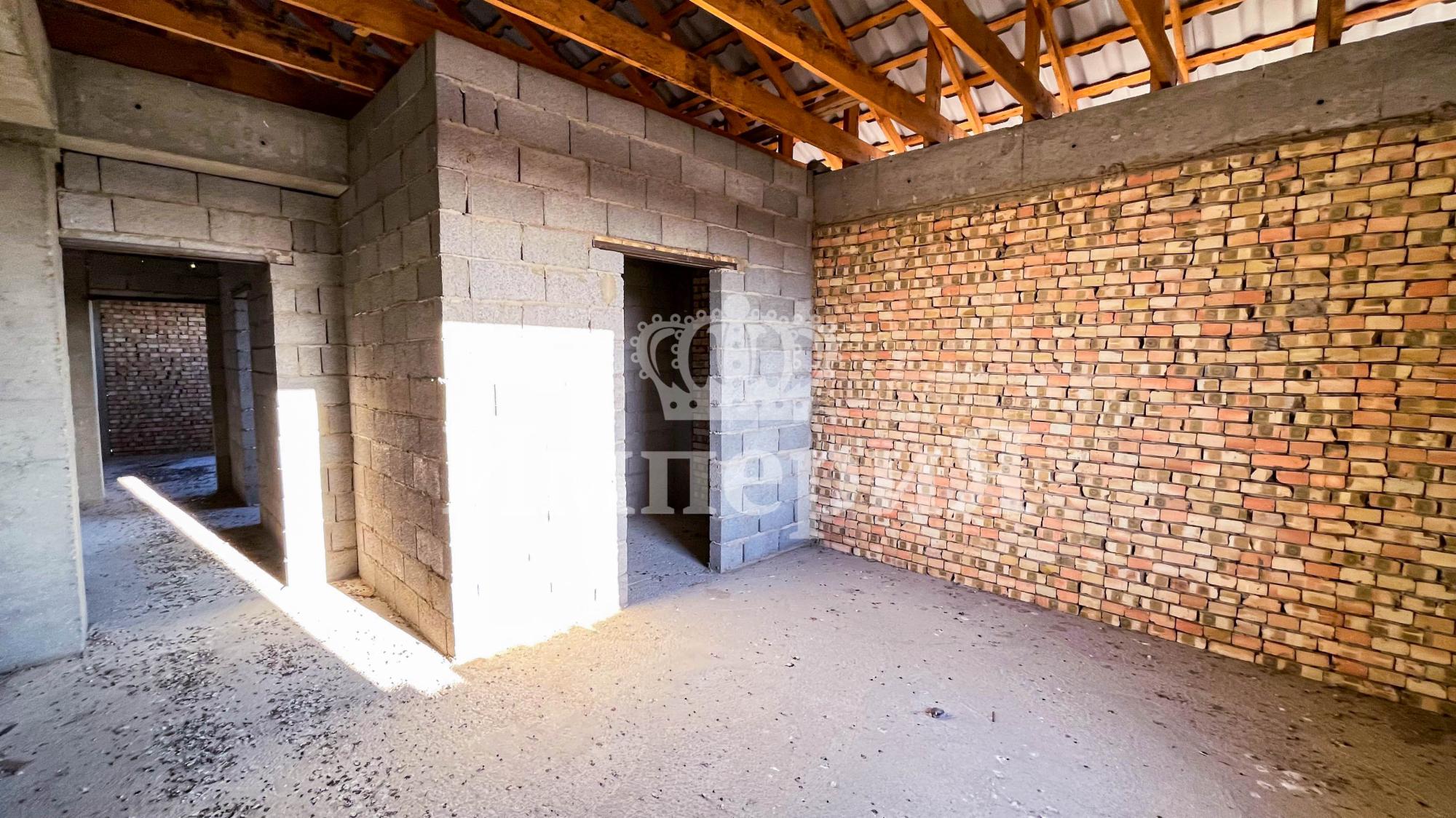 8-комнантный квартира, 470.0 м²,Абая за 58 000 000