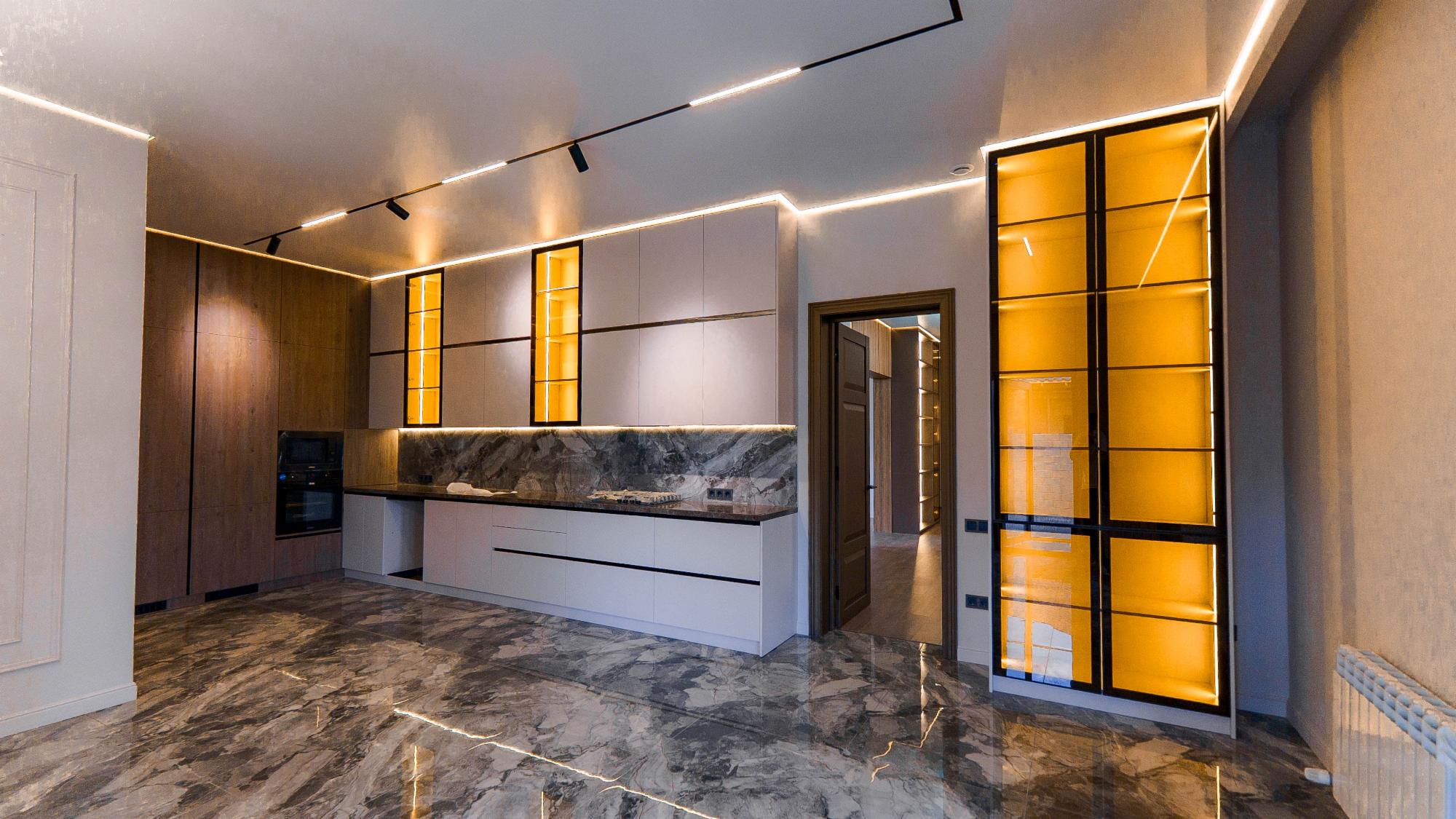 4-комнантный квартира, 280.0 м²,Маметова за 128 000 000