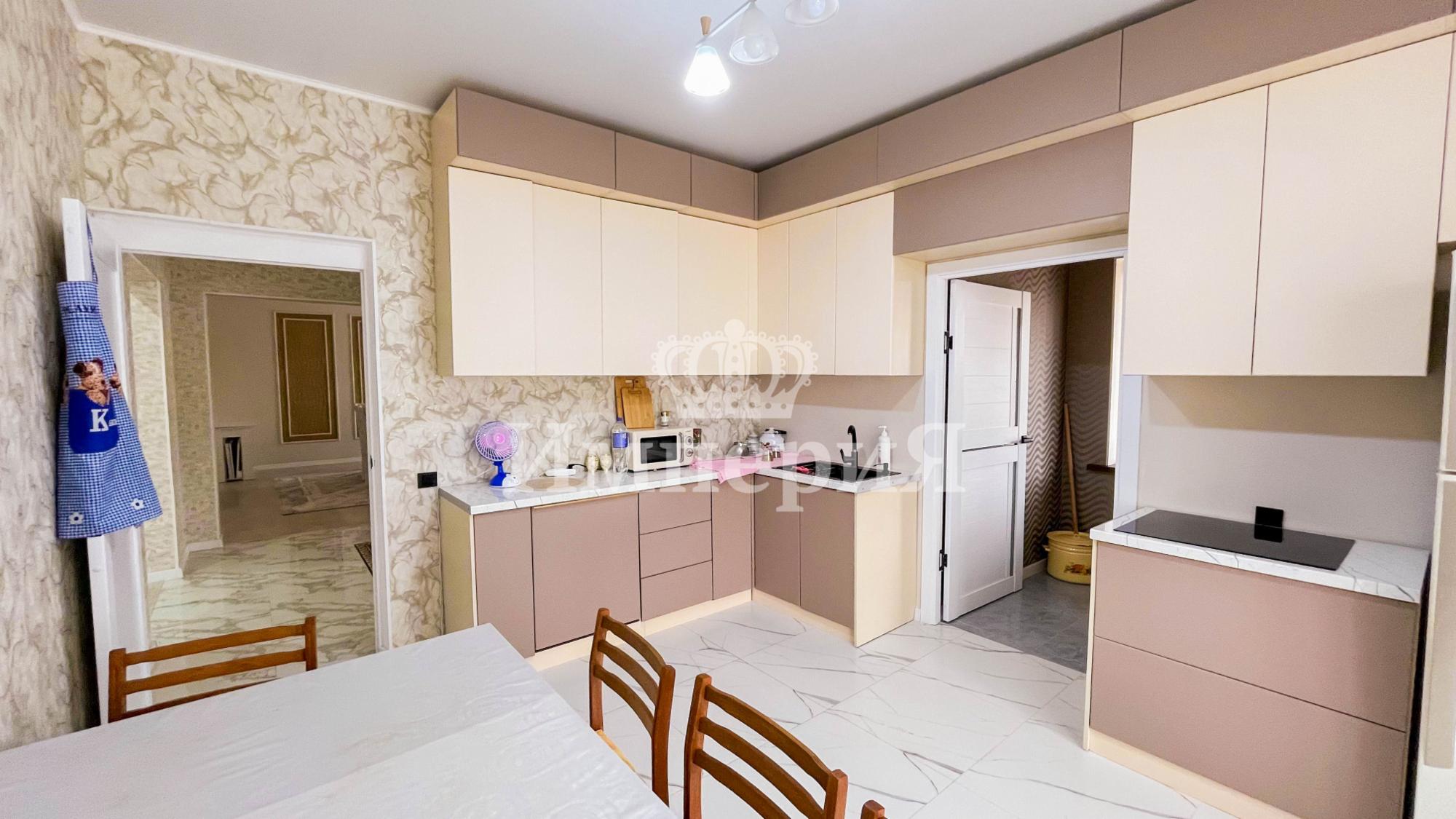 5-комнантный квартира, 200.9 м²,Жастар за 55 000 000