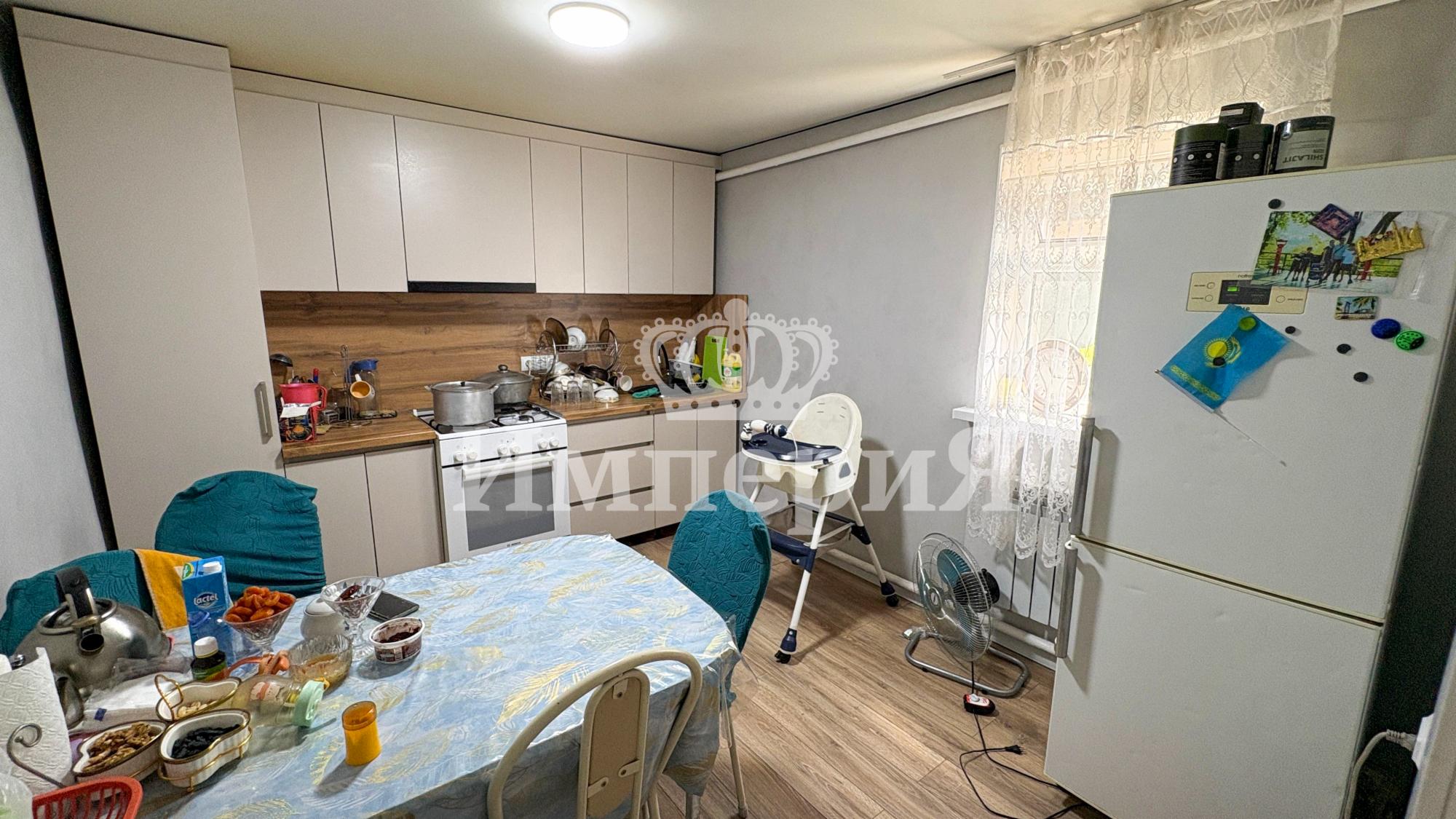 4-комнантный квартира, 93.0 м²,Жаксыгельдинова за 25 000 000