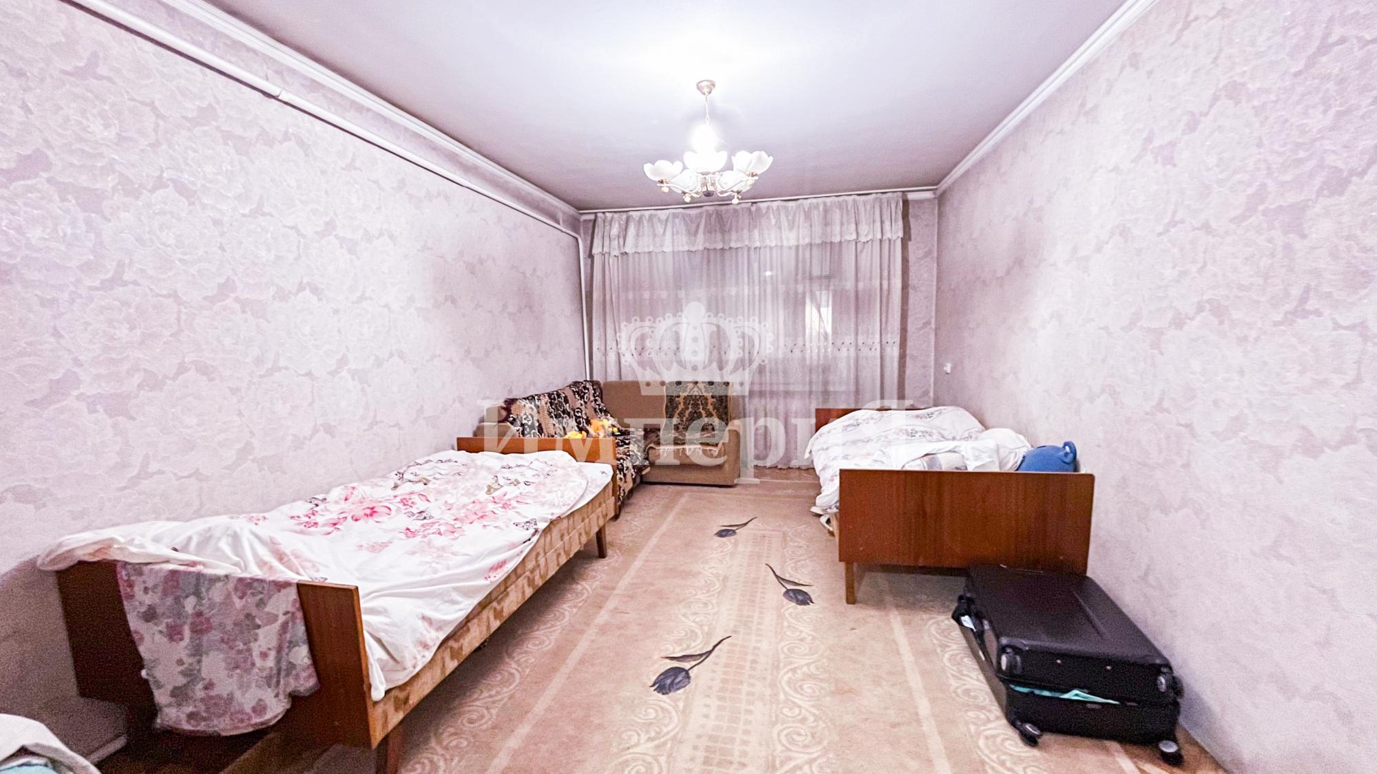 8-комнантный квартира, 270.0 м²,Циалковского за 32 000 000