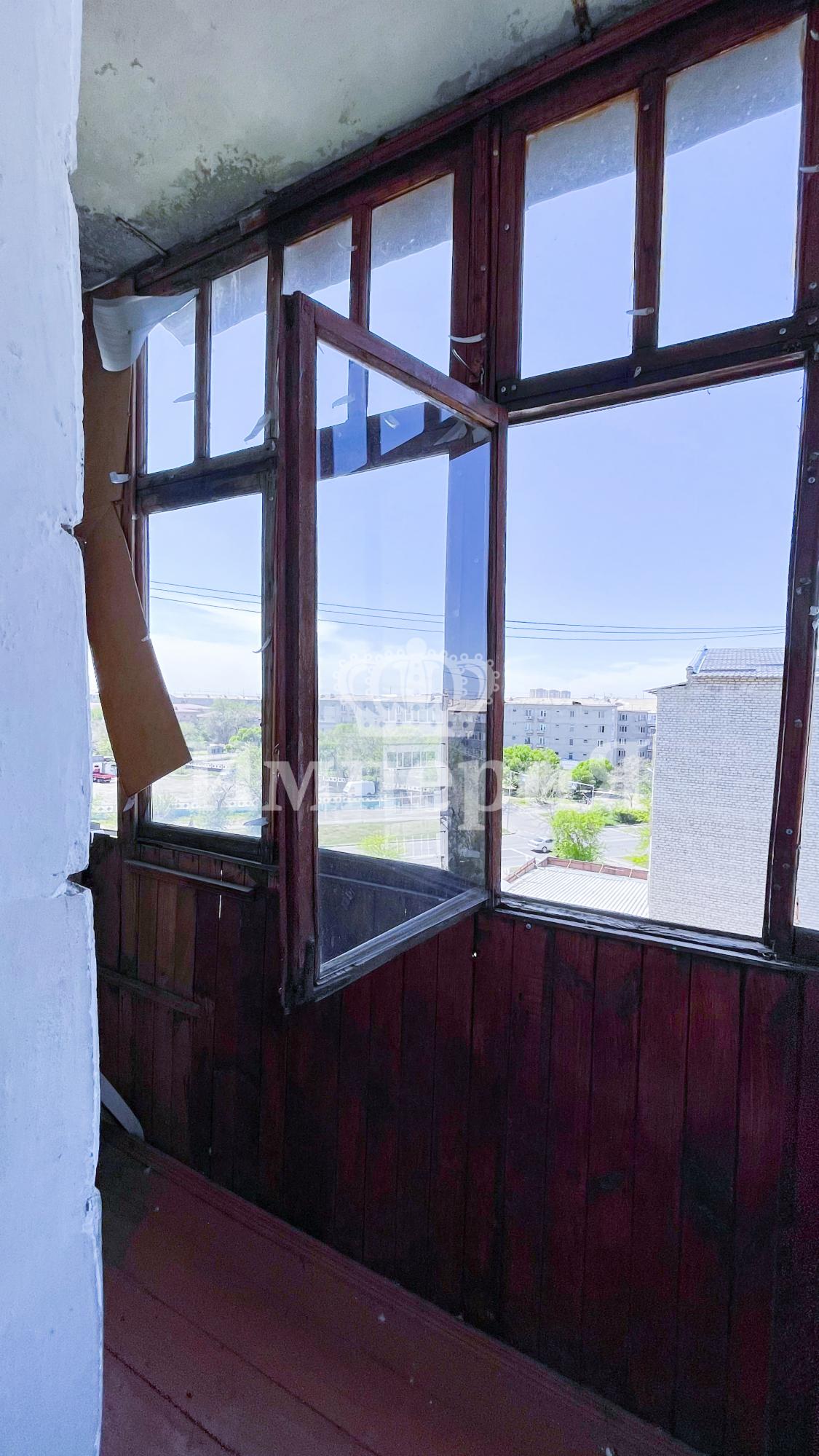 4-комнантная квартира, 98.0 м²,4 мкр за 27 600 000