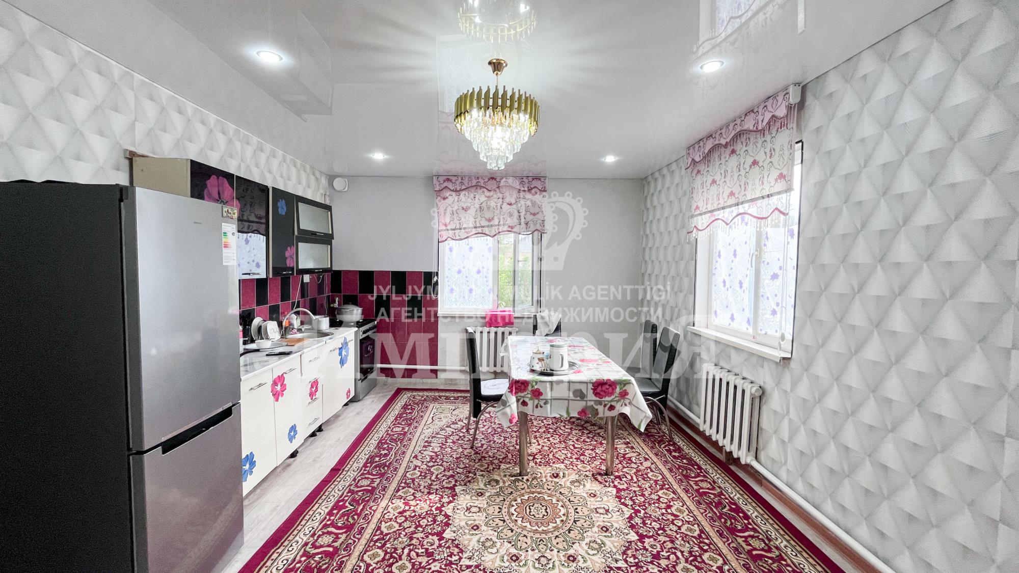 4-комнантный квартира, 122.0 м²,Подобедова за 23 000 000