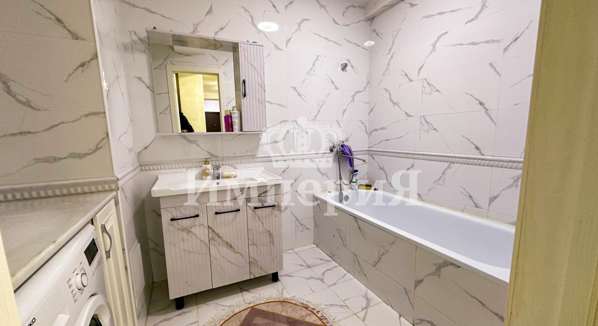 5-комнантная квартира, 176.0 м²,Назарбаева за 51 000 000