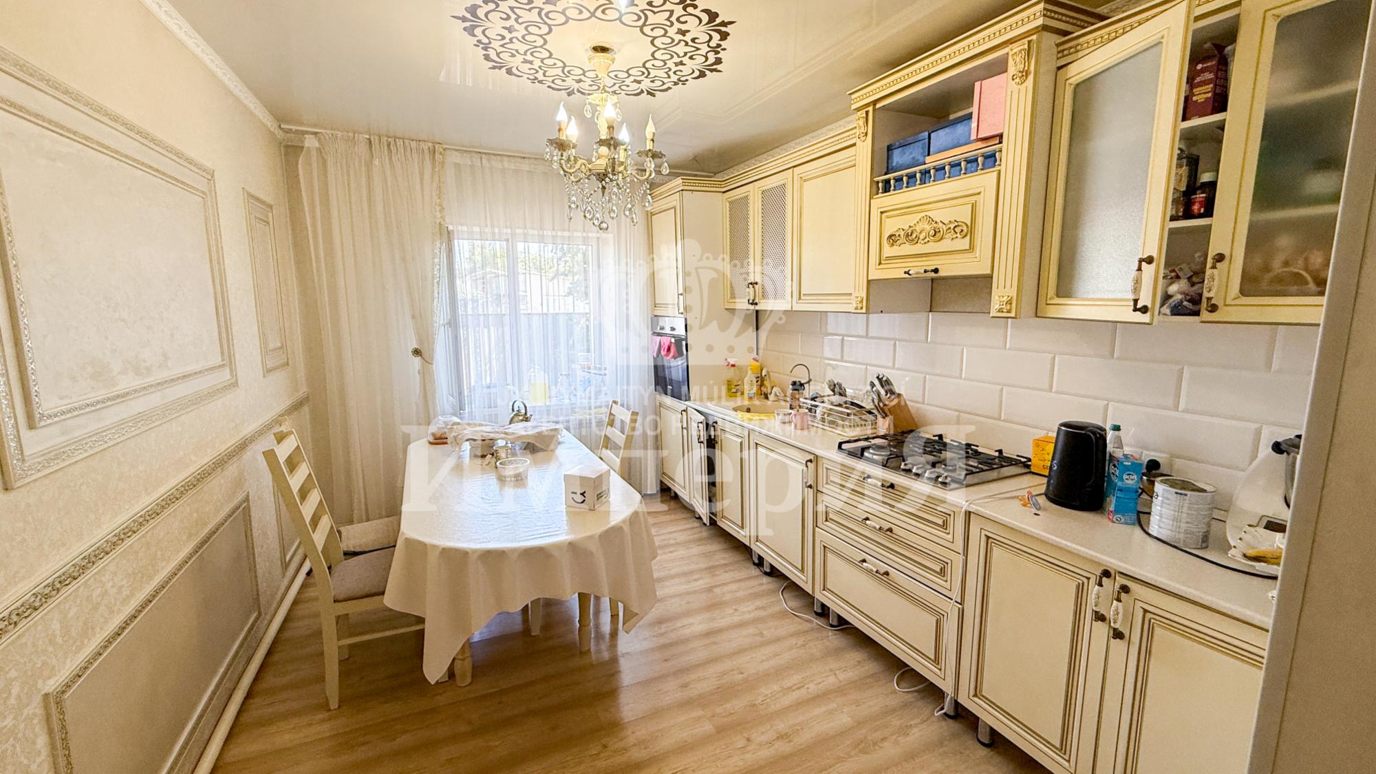 4-комнантный квартира, 90.0 м²,Мерекенова за 32 000 000