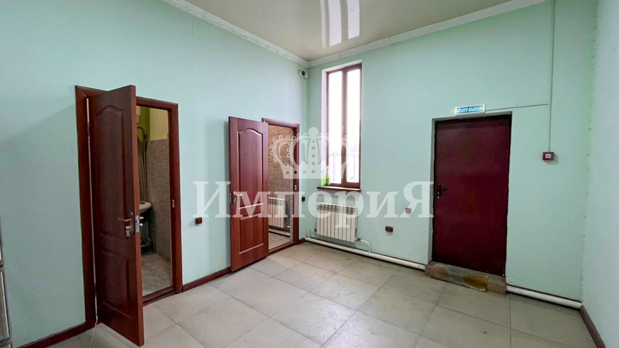 6-комнантный квартира, 540.0 м²,Кадыржанова за 160 000 000