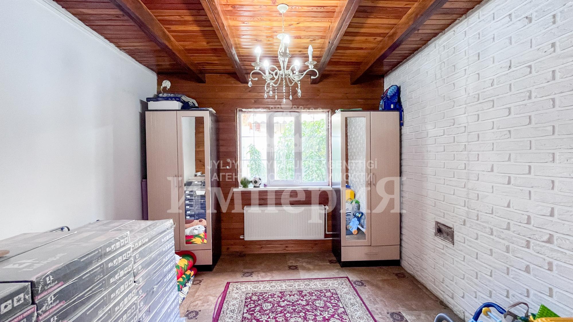 5-комнантный квартира, 144.0 м²,Базарбаева за 27 800 000