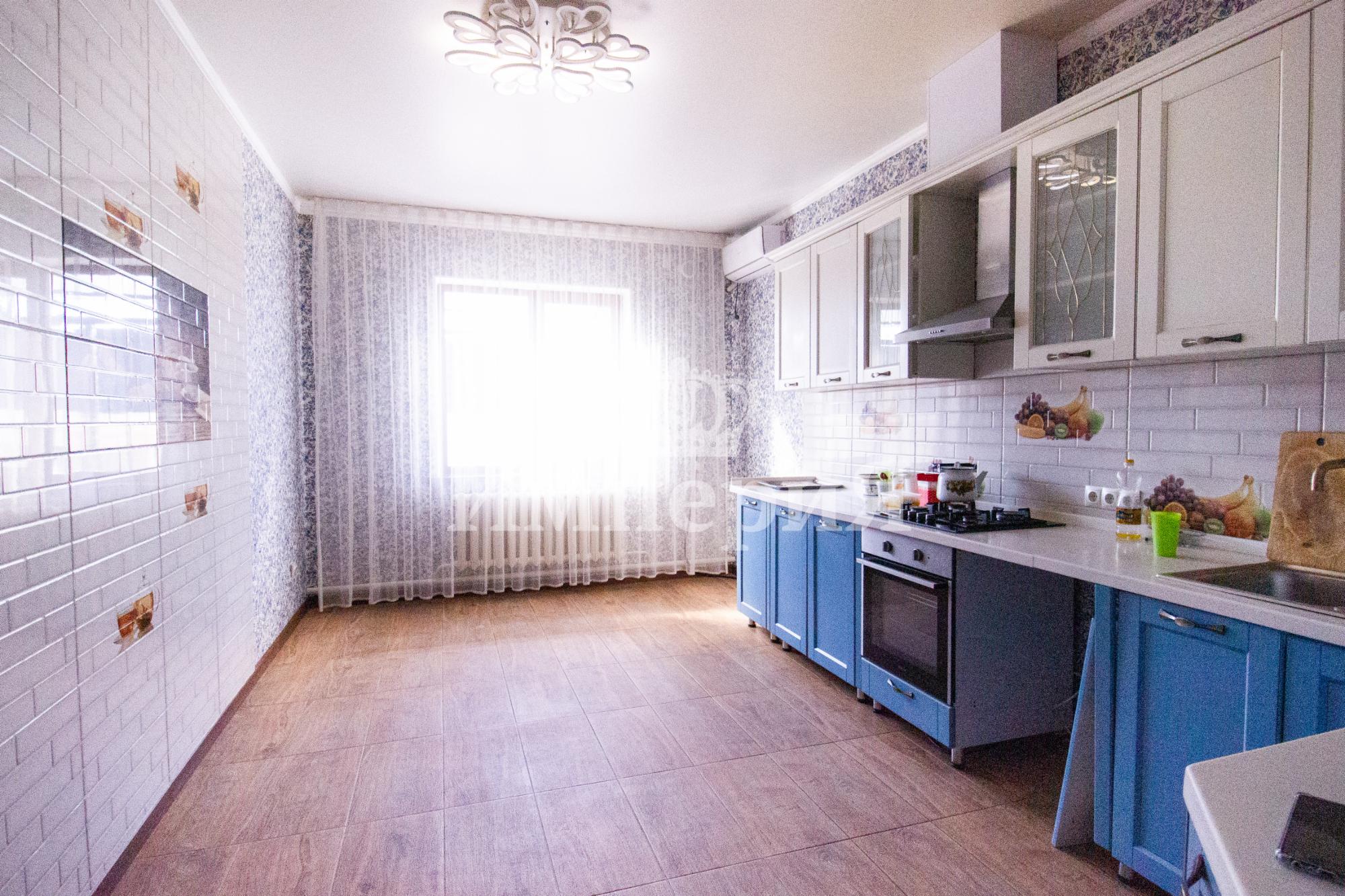 5-комнантный квартира, 180.0 м²,Алтай за 55 000 000