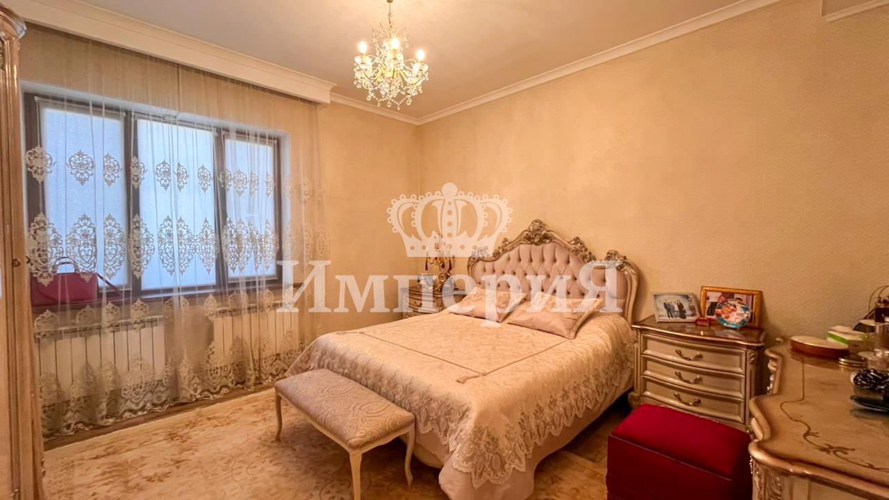5-комнантный квартира, 168.0 м²,Казыбаева за 70 000 000