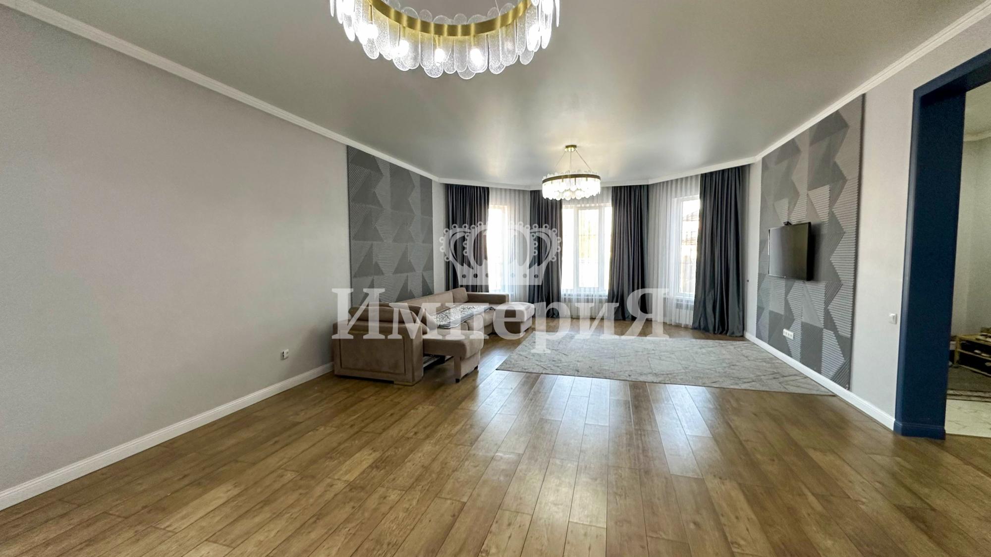 5-комнантный квартира, 190.0 м²,Абая за 59 000 000