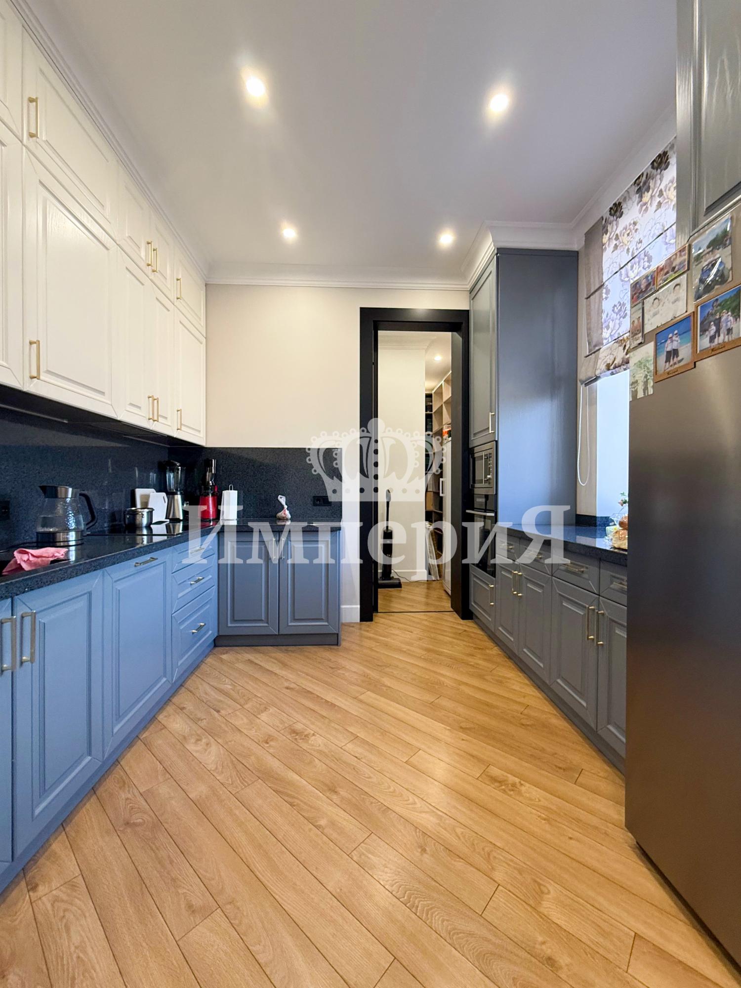 4-комнантная квартира, 200.0 м²,Каратал за 140 000 000