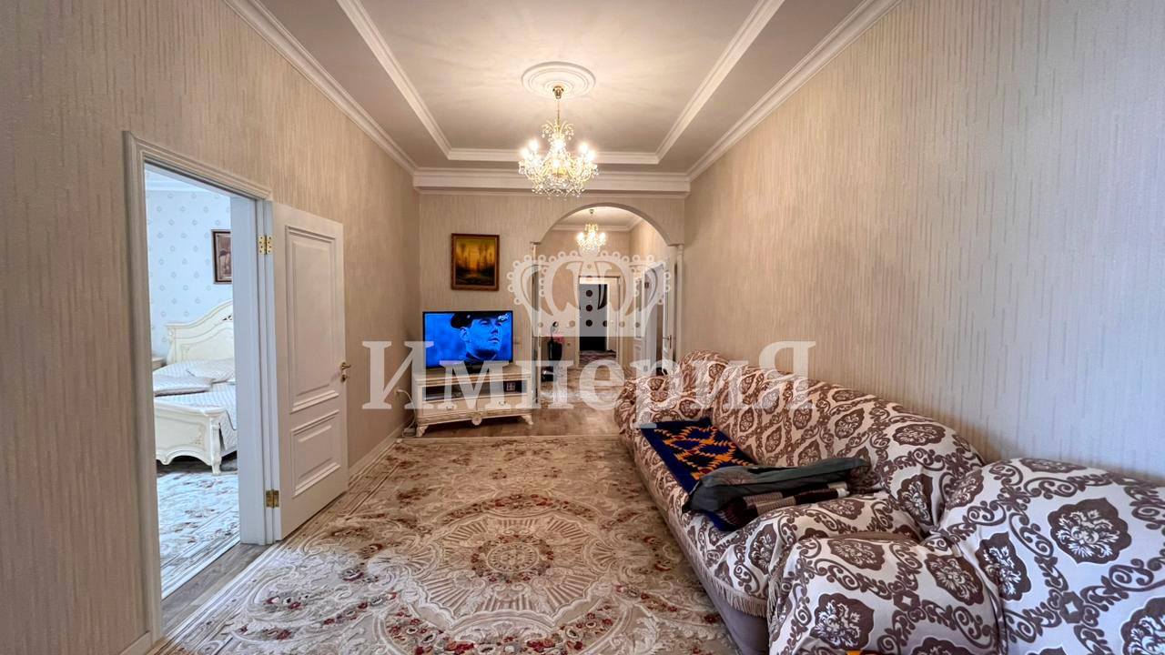 5-комнантный квартира, 168.0 м²,Казыбаева за 70 000 000