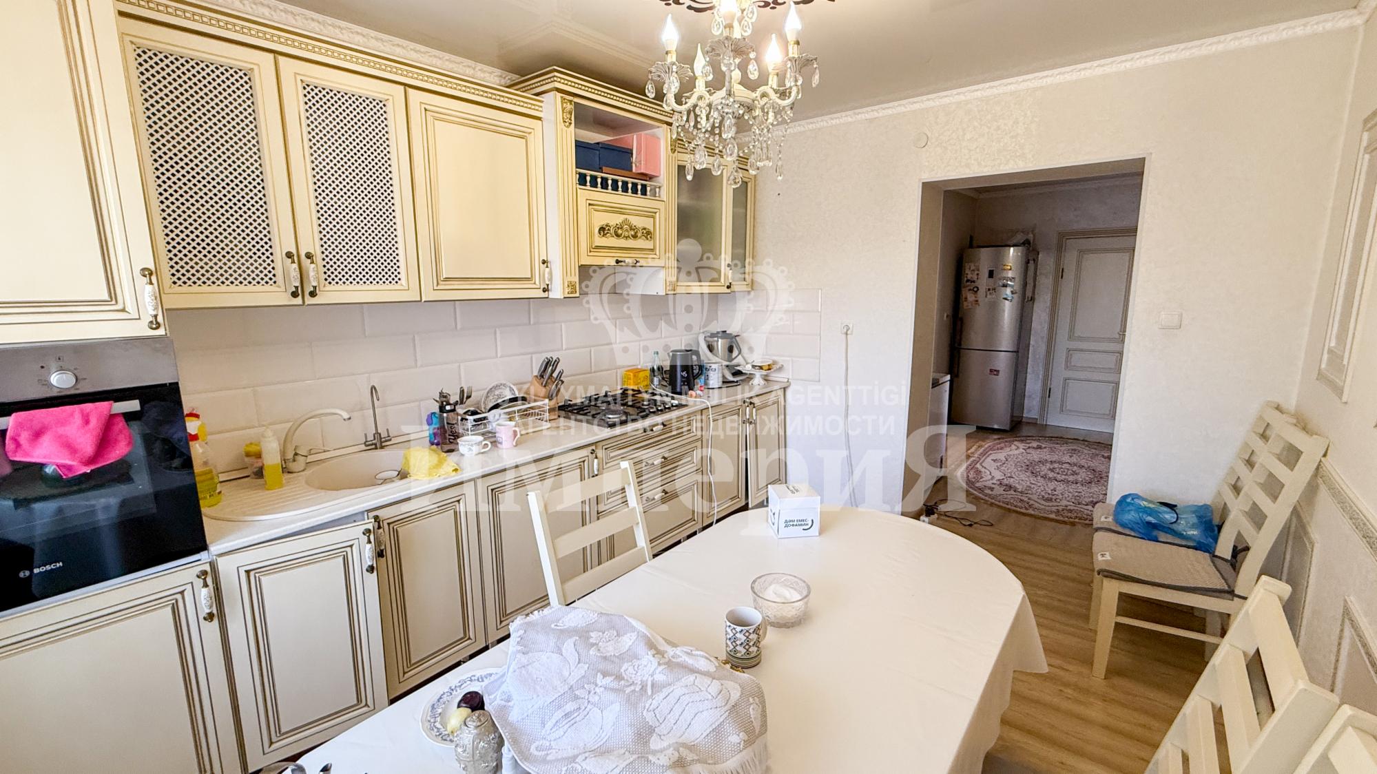 4-комнантный квартира, 90.0 м²,Мерекенова за 32 000 000