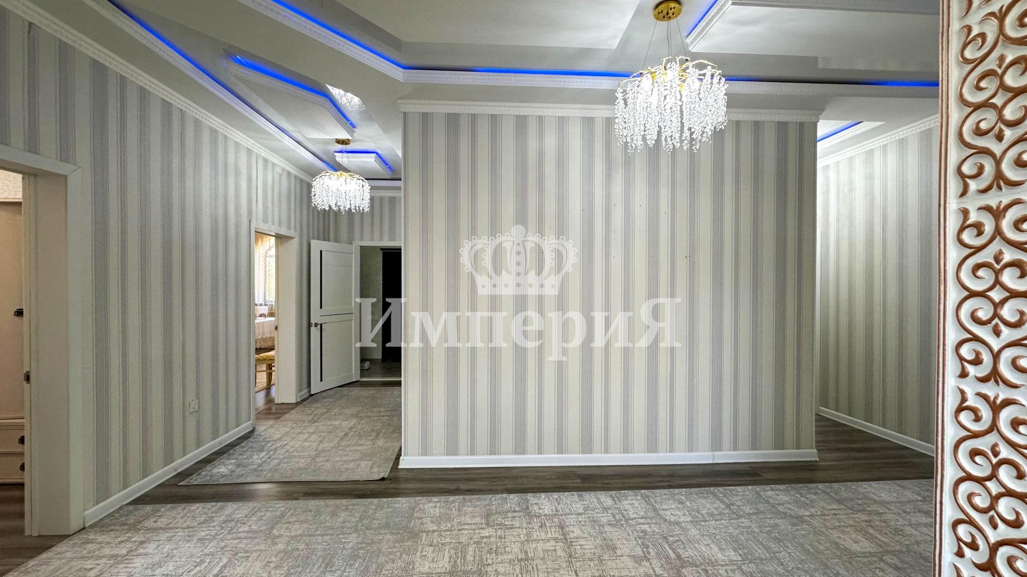 6-комнантный квартира, 160.0 м²,Есенберлина за 65 000 000