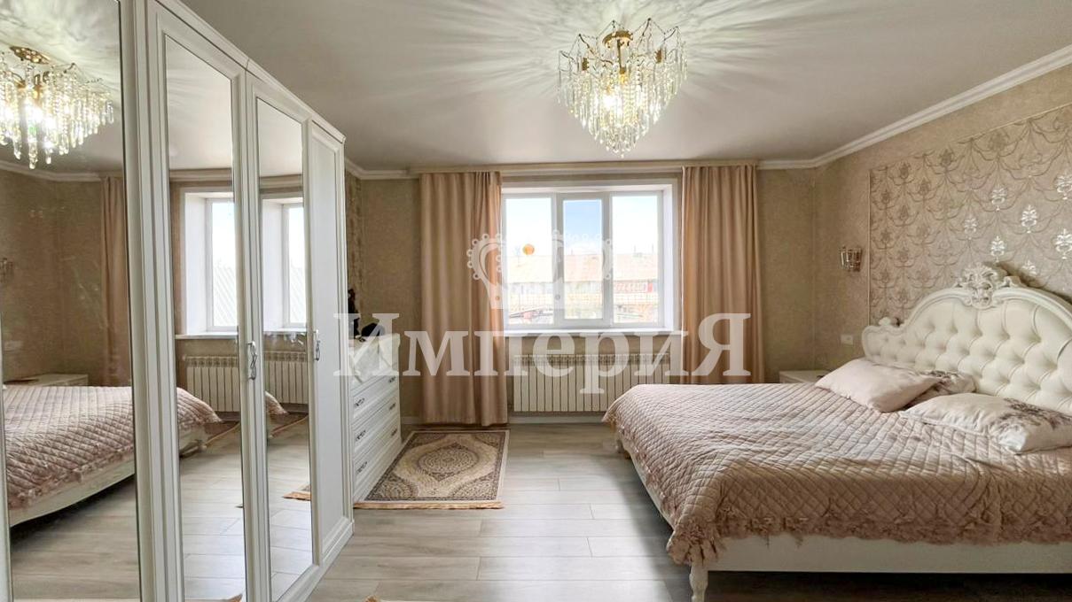 6-комнантный квартира, 216.0 м²,Болашак за 60 000 000