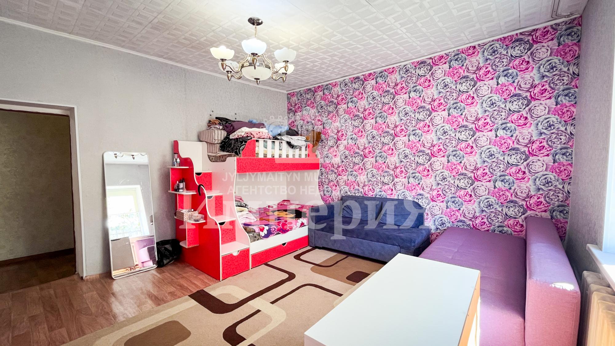 4-комнантный квартира, 117.0 м²,Абылай Хана за 27 000 000