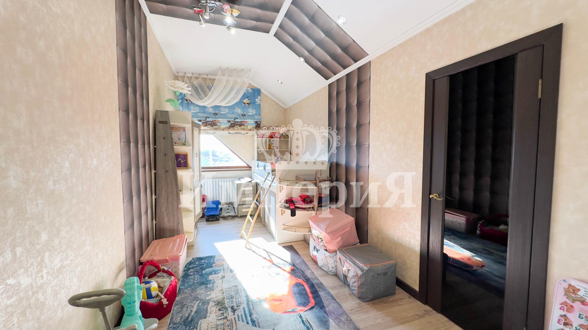 7-комнантный квартира, 395.0 м²,Базарбаева за 75 000 000