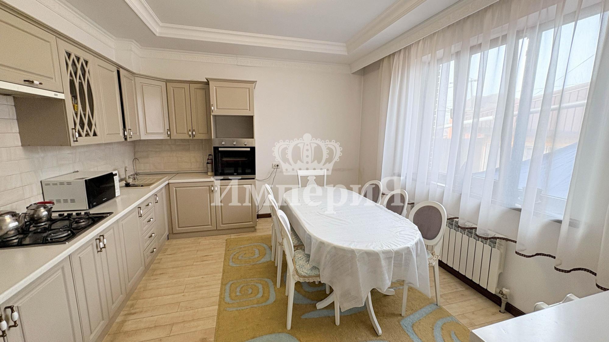 4-комнантный квартира, 160.0 м²,Жамбыла за 80 000 000