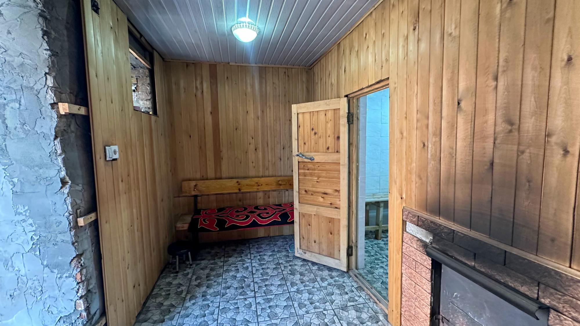 7-комнантный квартира, 263.0 м²,Базарбаева за 75 000 000