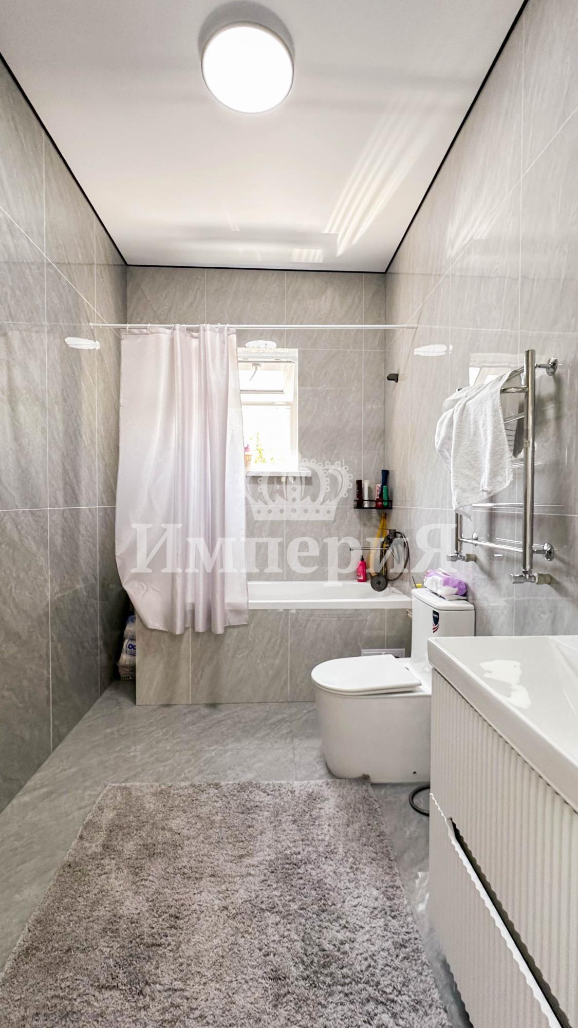 4-комнантный квартира, 150.0 м²,Абая за 57 000 000