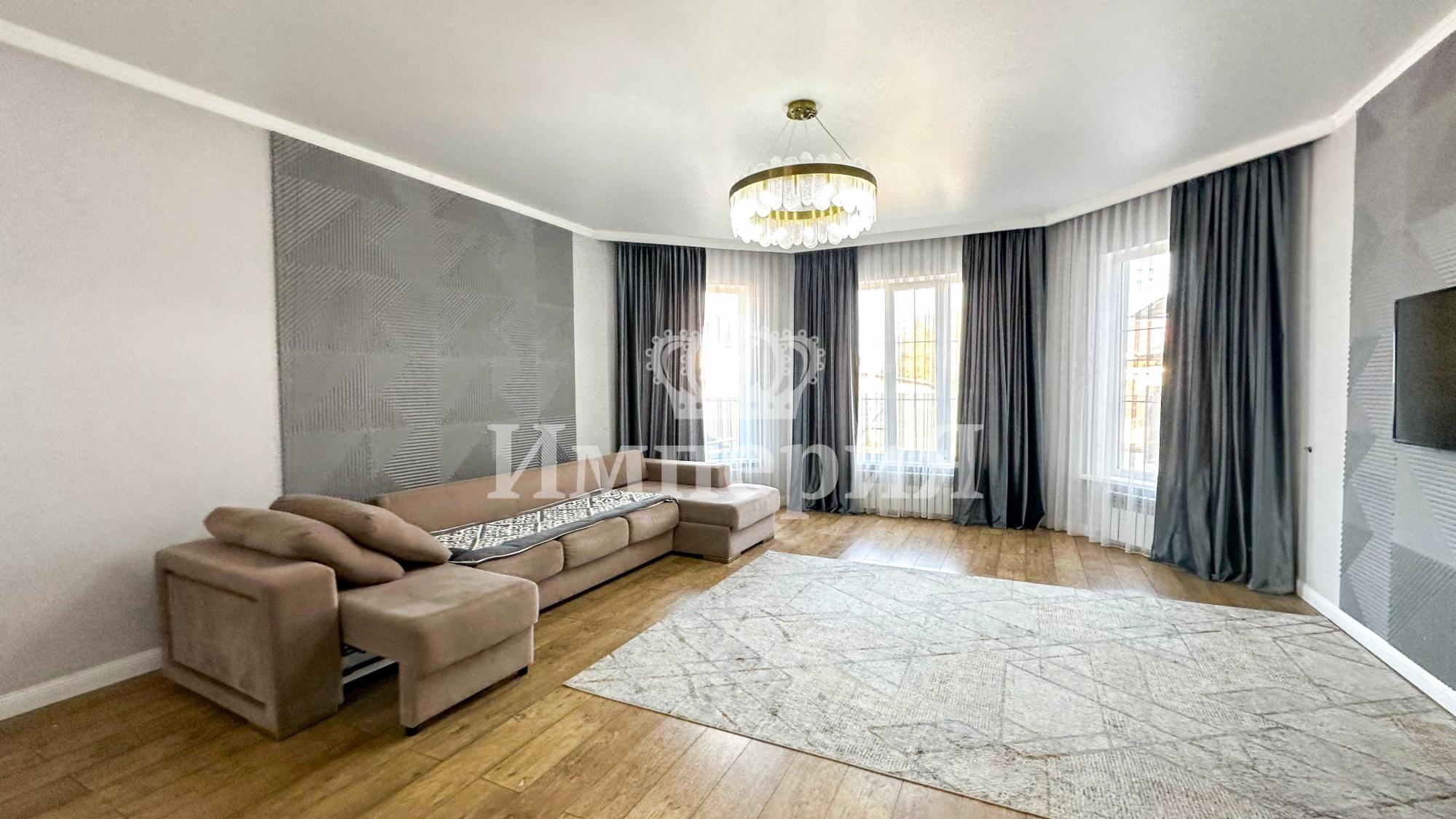 5-комнантный квартира, 190.0 м²,Абая за 59 000 000