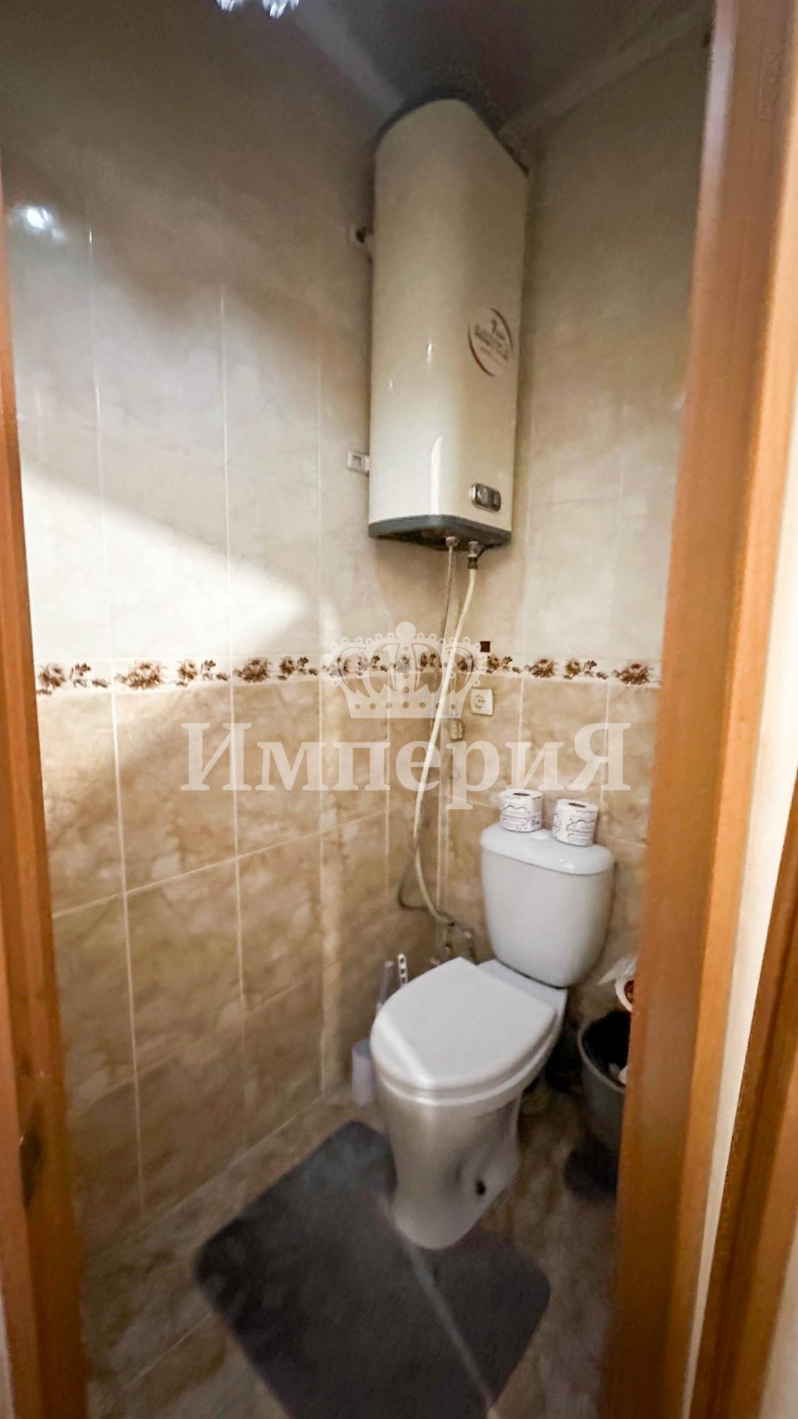 4-комнантный квартира, 100.0 м²,Абая за 40 000 000