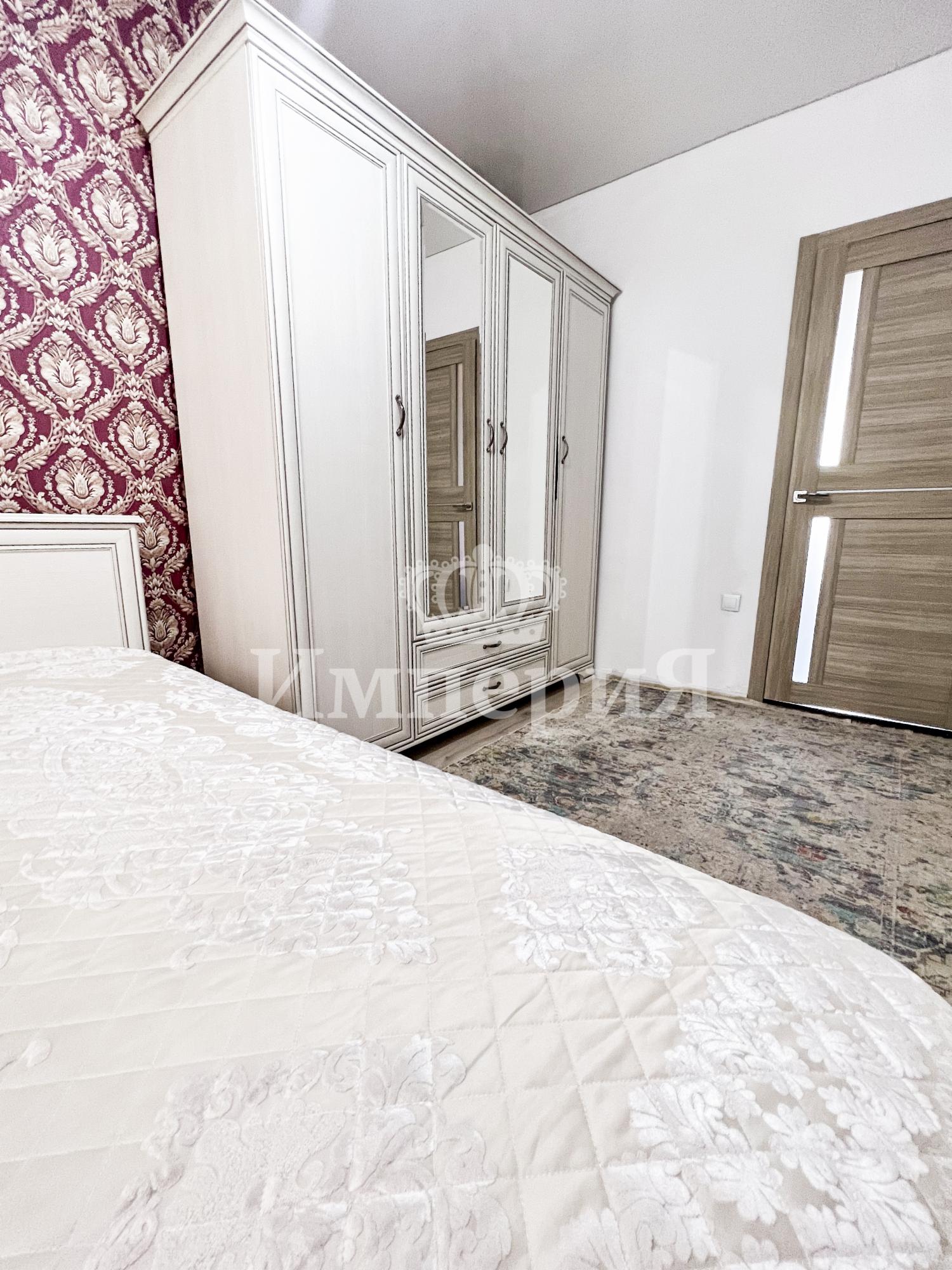 4-комнантная квартира, 85.0 м²,4 мкр за 26 000 000