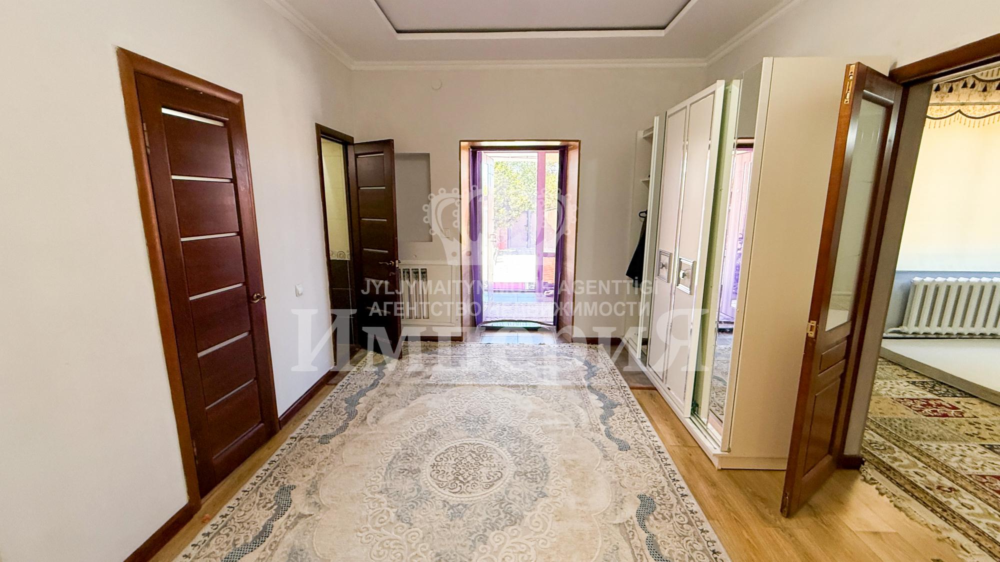 6-комнантный квартира, 239.0 м²,Новый переулок за 70 000 000