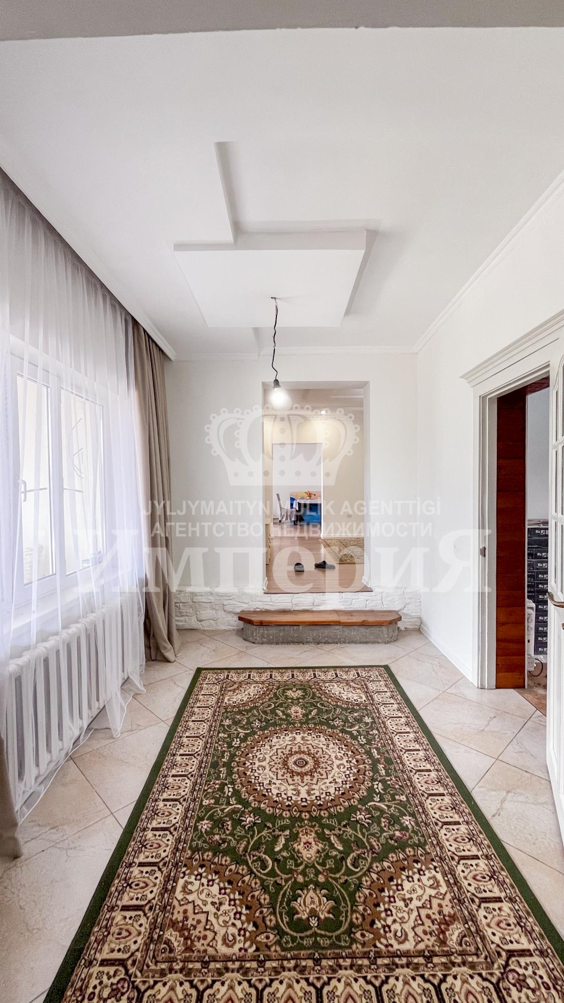 5-комнантный квартира, 144.0 м²,Базарбаева за 27 800 000