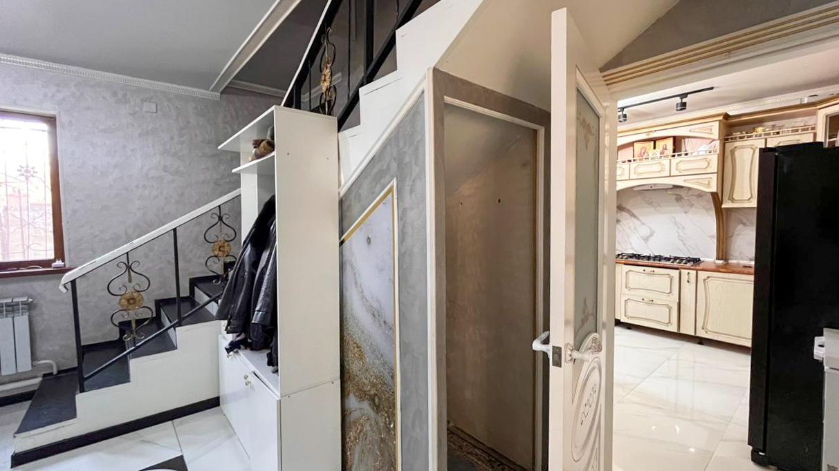 5-комнантный квартира, 130.0 м²,Батыра за 57 000 000