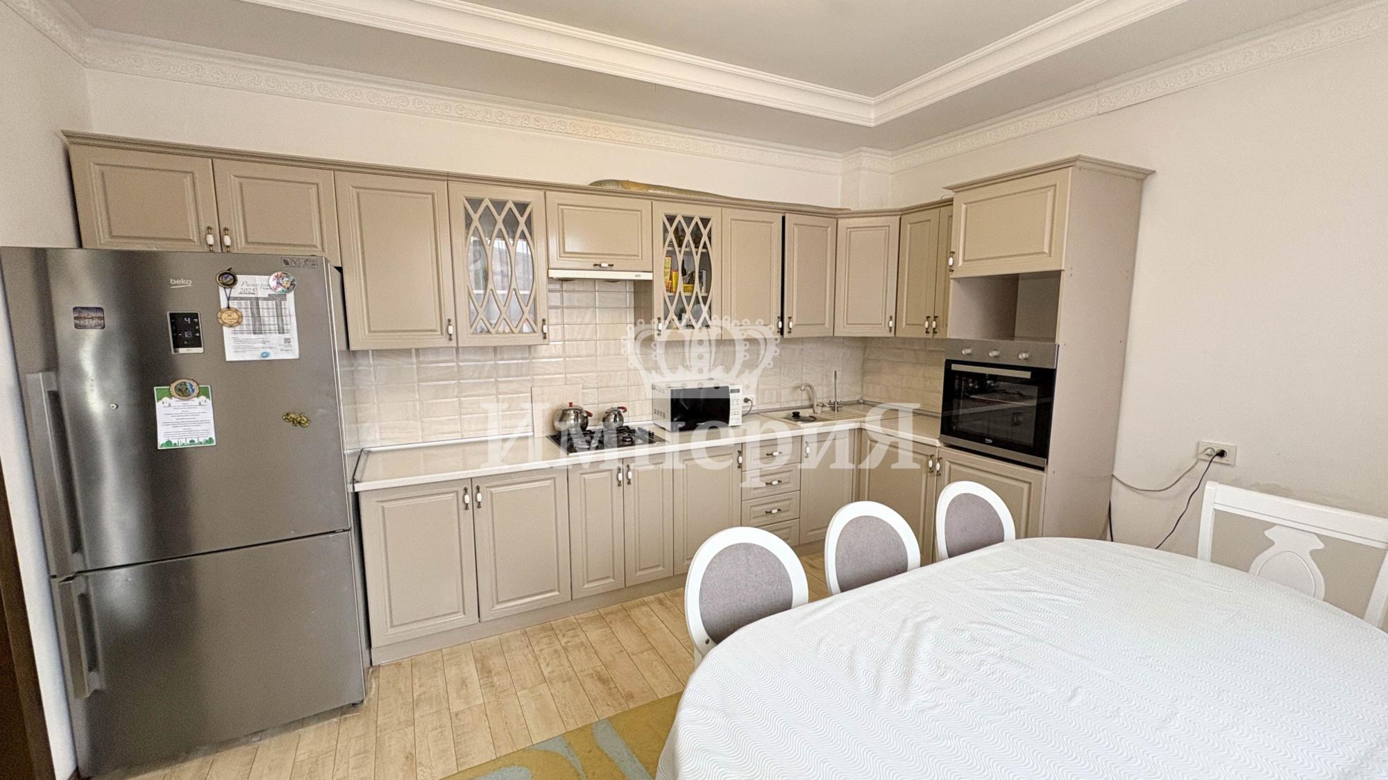 4-комнантный квартира, 160.0 м²,Жамбыла за 80 000 000