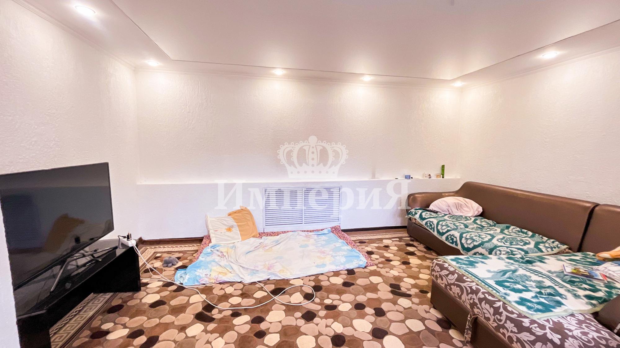 8-комнантный квартира, 270.0 м²,Циалковского за 32 000 000