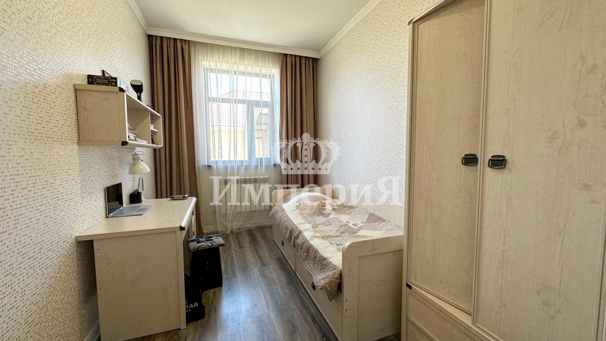 6-комнантный квартира, 160.0 м²,Есенберлина за 65 000 000