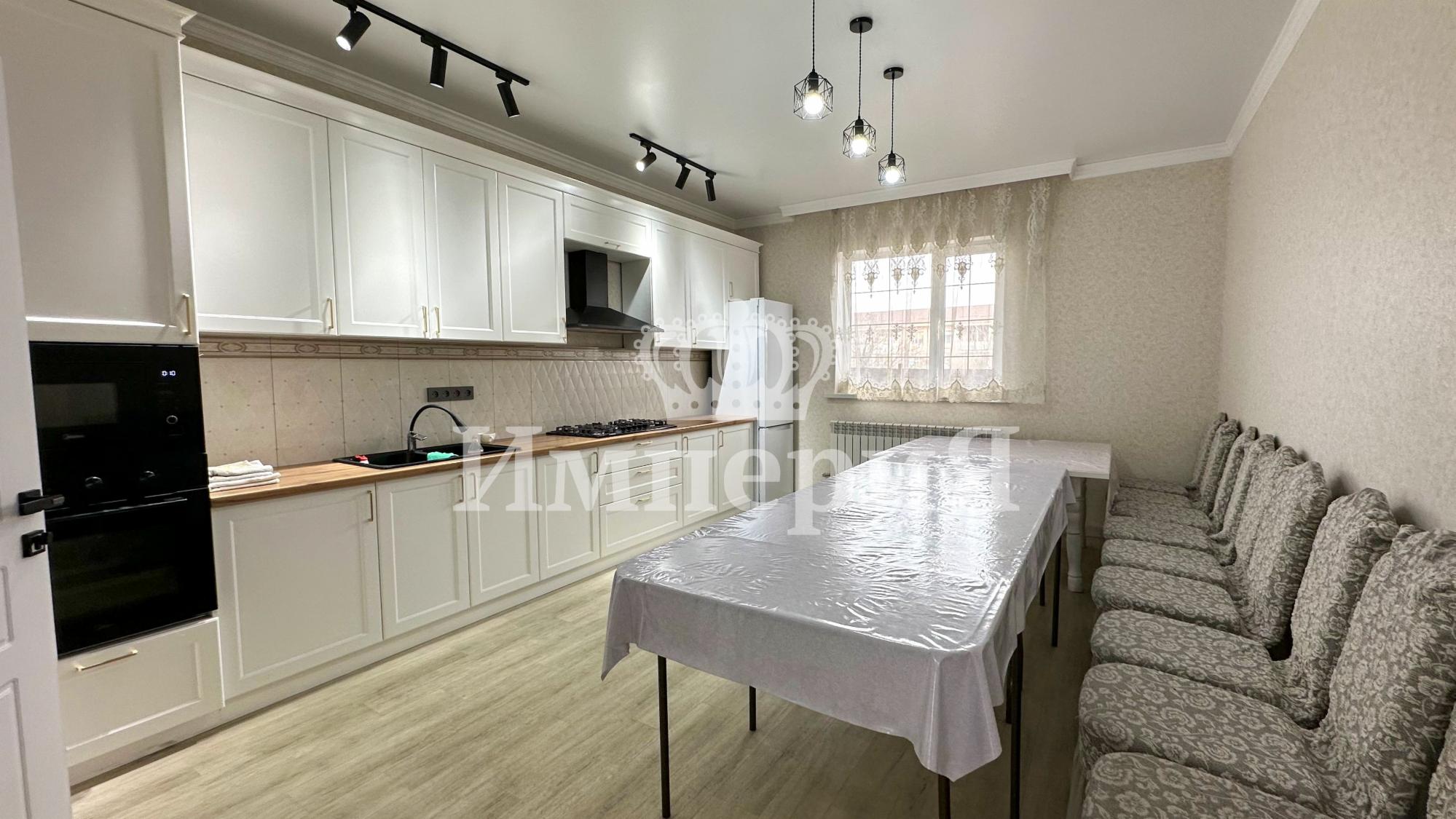 6-комнантный квартира, 310.0 м²,Айтыкова за 135 000 000