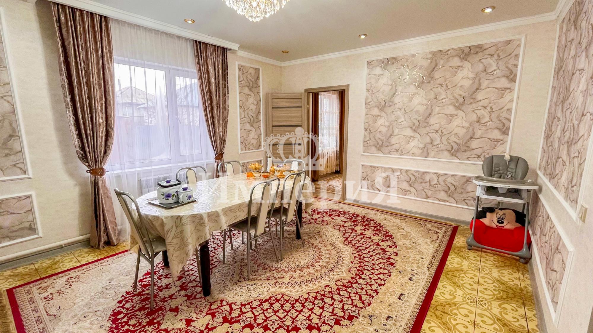 4-комнантный квартира, 145.0 м²,Жансугурова за 50 000 000