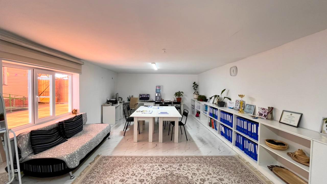 8-комнантный квартира, 311.0 м²,Жазиралы за 75 000 000
