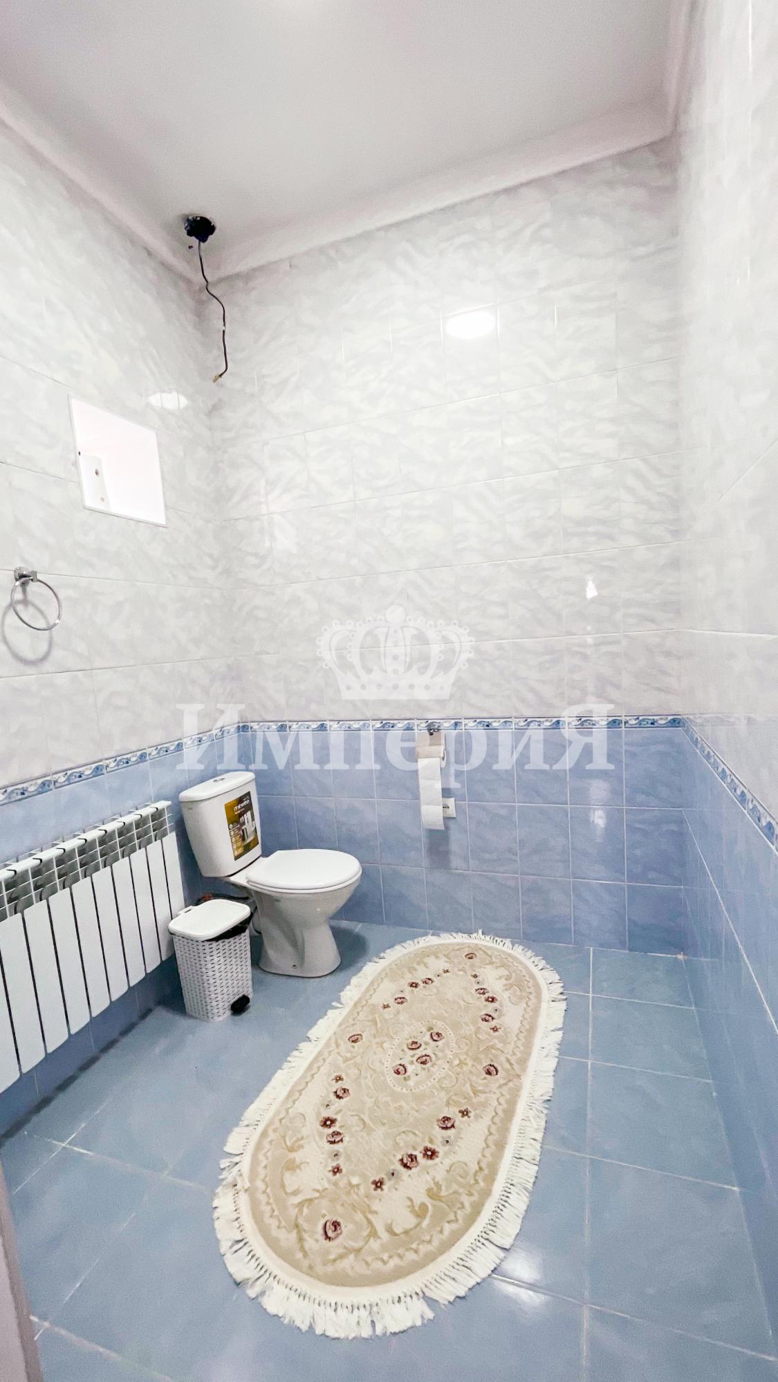 8-комнантный квартира, 270.0 м²,Айманова за 70 000 000