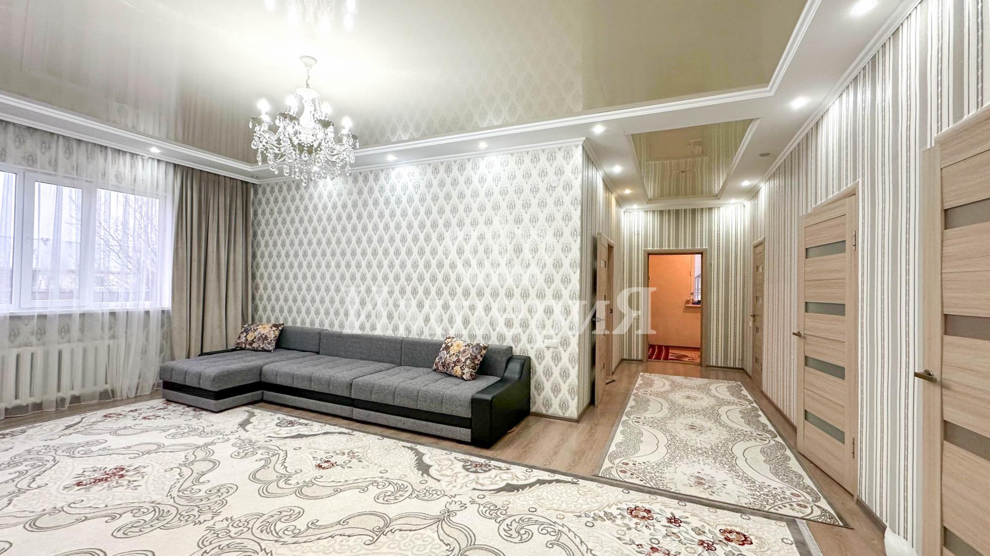 5-комнантный квартира, 125.0 м²,Галымдар за 42 000 000