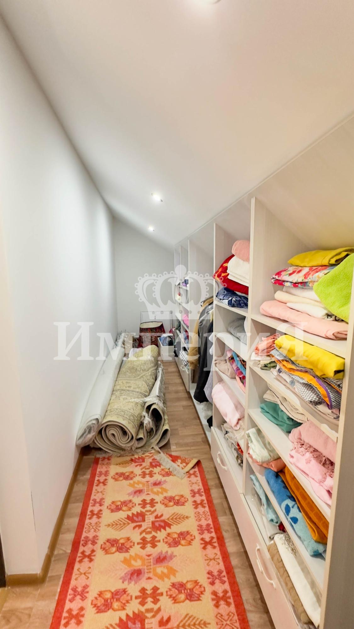 7-комнантный квартира, 395.0 м²,Базарбаева за 75 000 000