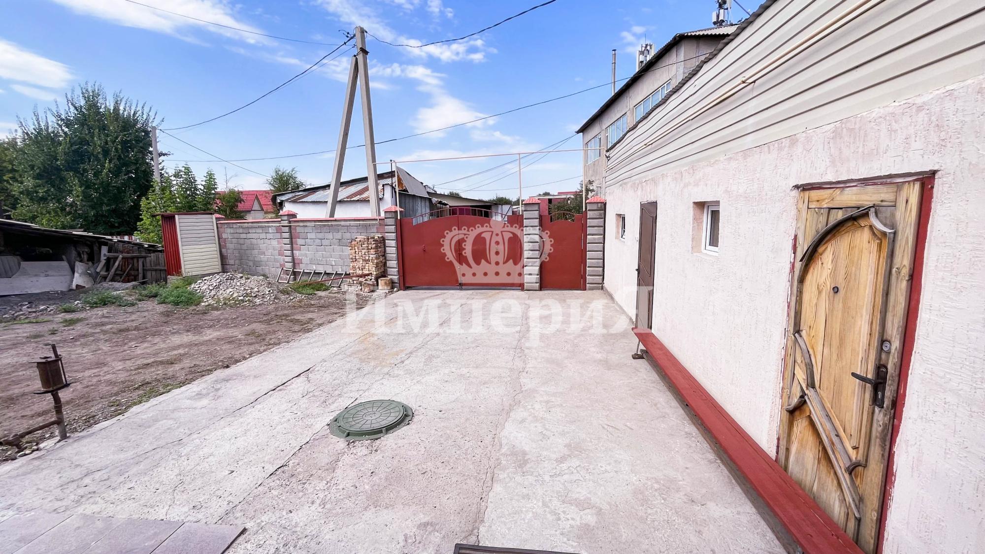 4-комнантный квартира, 73.0 м²,Брусиловского за 20 000 000