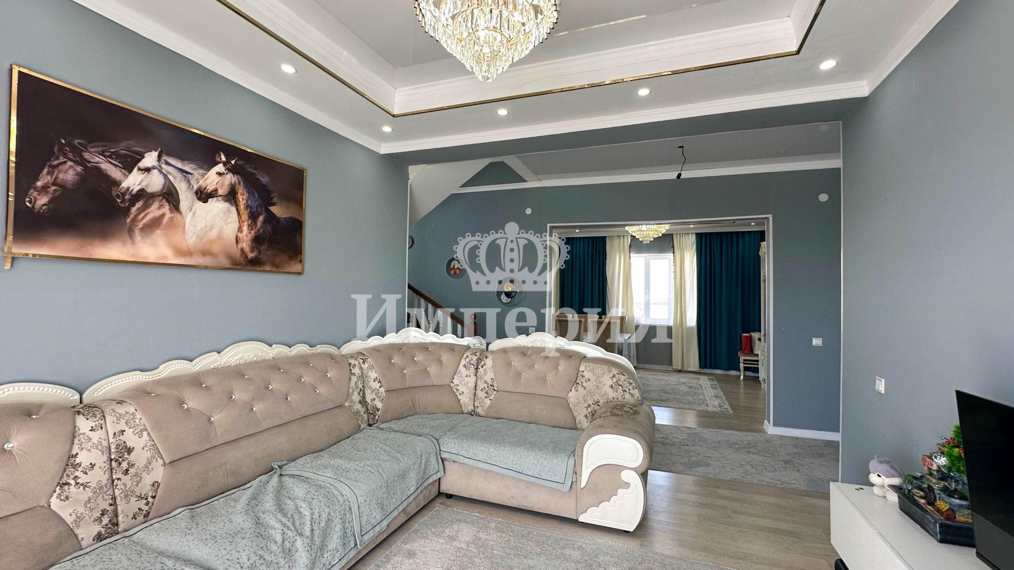 7-комнантный квартира, 220.0 м²,Абая за 40 000 000