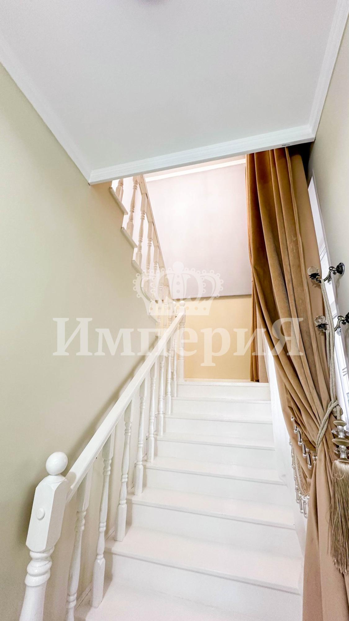 5-комнантная квартира, 176.0 м²,Назарбаева за 53 000 000