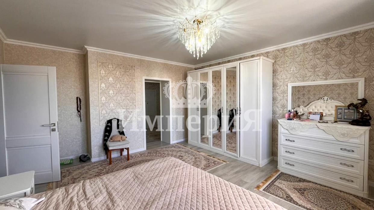 6-комнантный квартира, 216.0 м²,Болашак за 60 000 000