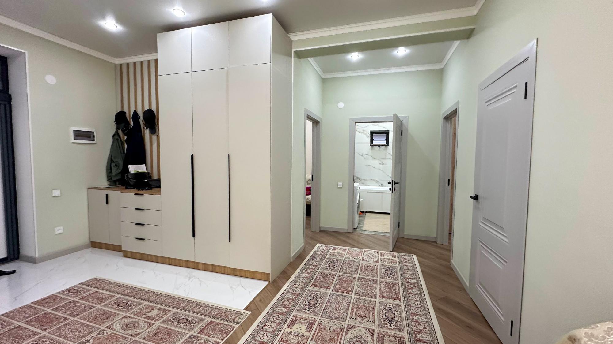 4-комнантный квартира, 104.0 м²,Калиева за 65 000 000